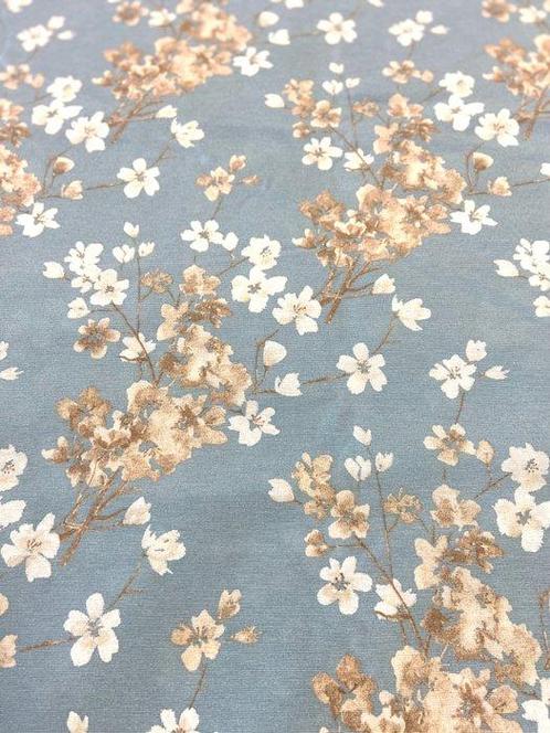 Elegante en delicaat geweven met amandelbloesempatroon op, Antiek en Kunst, Antiek | Tapijten, Tafelkleden en Textiel