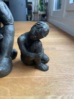 Geert Kunen - Geert Kunen - sculptuur, Sitzende Kinder -