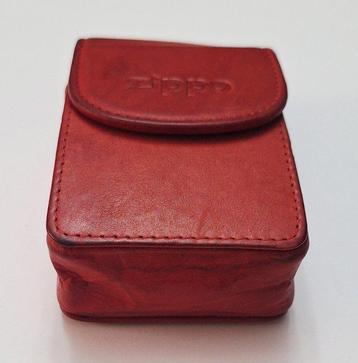 Zippo, Pitillera Zippo de cuero rojo edición especial