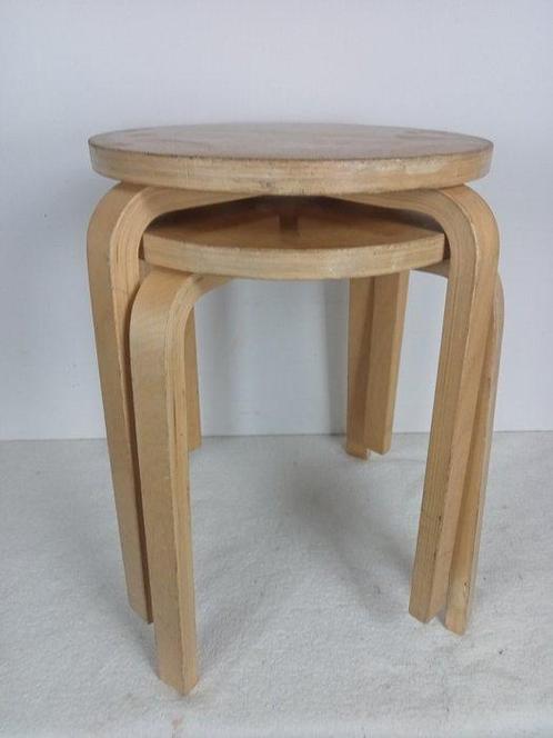 Artek, IKEA - Alvar Aalto - Kruk (2) - Frosta - Multiplex, Antiek en Kunst, Antiek | Meubels | Stoelen en Sofa's