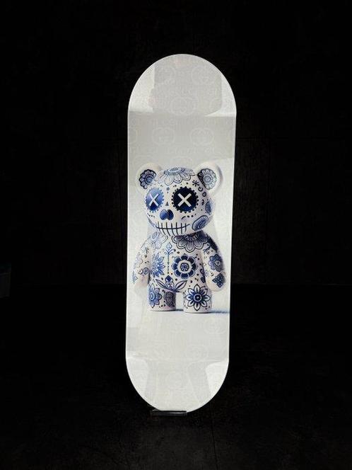 Mike Blackarts - Gucci x Bearbrick Inspired Art Skateboard, Antiek en Kunst, Kunst | Schilderijen | Modern