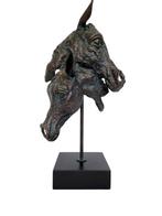 Figurine - Knuffelende paarden - Fer, Marbre
