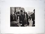 © Robert Doisneau - Limited; Le baiser de lHotel de Ville, Antiek en Kunst