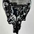 Santicri - Uncontained