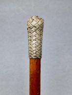 Wandelstok - Wit metaal, circa 1900 - Bamboe, Metaal -