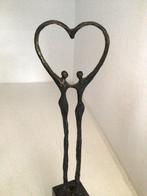 Corry Ammerlaan - Artihove - sculptuur, “ Happy together “ -