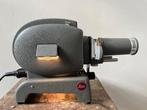 Leitz Prado Diaprojector