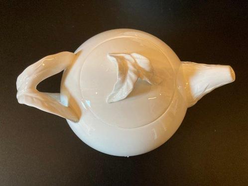 Villeroy & Boch - Theepot (4) - Porselein - serie Foglia, Antiek en Kunst, Antiek | Meubels | Tafels