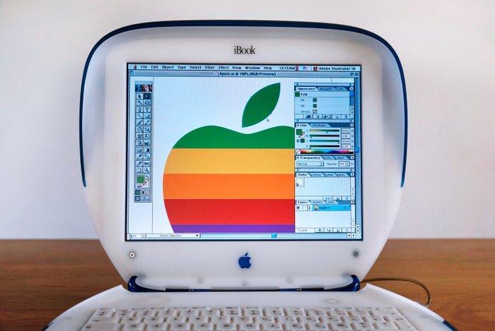Apple iBook G3 INDIGO CLAMSHELL (incl. YoYo) - AZERTY -, Games en Spelcomputers, Spelcomputers | Overige Accessoires