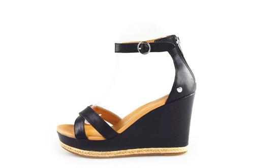 Ugg Sandalen in maat 42 Zwart | 10% extra korting, Vêtements | Femmes, Chaussures, Envoi