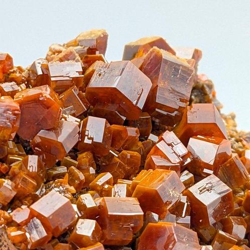 BLOEDRODE VANADINIET, Grote gekruiste kristallen Kristallen, Verzamelen, Mineralen en Fossielen