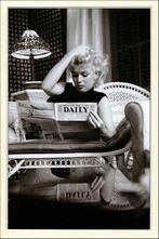 Ed Feingersh - Marilyn Monroe Reading Motion Picture Daily, Antiek en Kunst, Kunst | Schilderijen | Modern