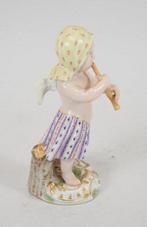 Meissen - Beeldje - Antiker Putto (Amorette) mit Oboe -