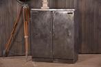 Meuble vintage unique avec plateau tournant | Buffet indust