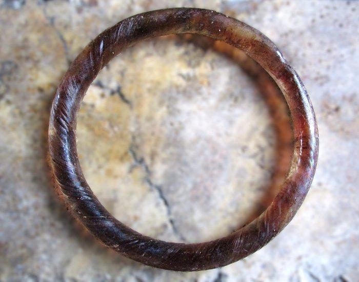 Oud-Romeins Glas Paars aubergine versierde armband - 64 mm, Antiquités & Art, Antiquités | Autres Antiquités