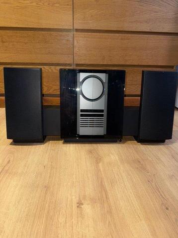 Bang & Olufsen - Beosound 3000 with 2500 Speakers and rack beschikbaar voor biedingen