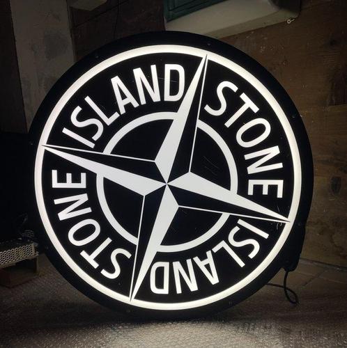 Stone Island - Lichtbak - Metaal, Plastic, Antiek en Kunst, Antiek | Wandborden en Tegels