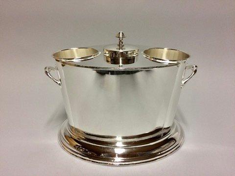 Wijnkoeler - Wijnkoeler voor twee flessen met een vak voor, Antiek en Kunst, Antiek | Meubels | Tafels