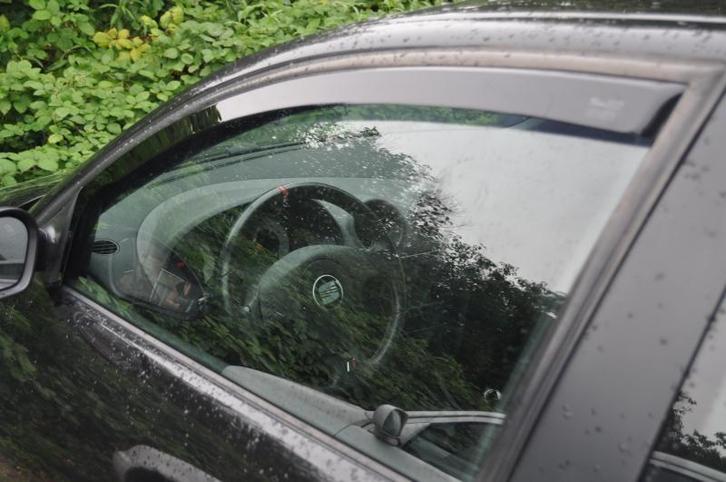 Zijwindschermen raamspoilers fenders windgeleiders donker, Auto-onderdelen, Overige Auto-onderdelen, Nieuw, 12 maanden garantie