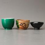 Set van 3 Japanse Guinomi — Groene elegantie, aardse