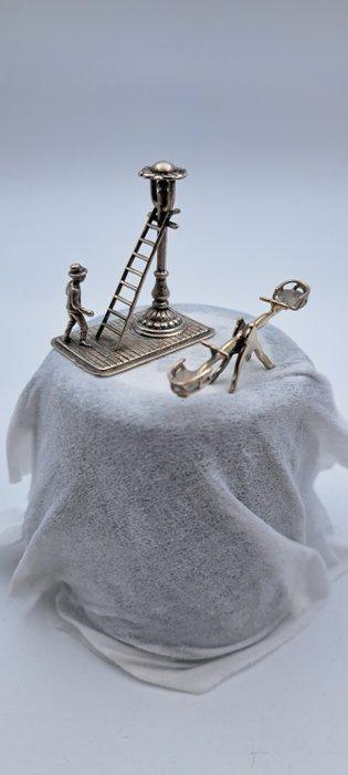 Amsterdam - Miniatuur figuur - Lantaarnopsteker & een wip -, Antiek en Kunst, Antiek | Zilver en Goud