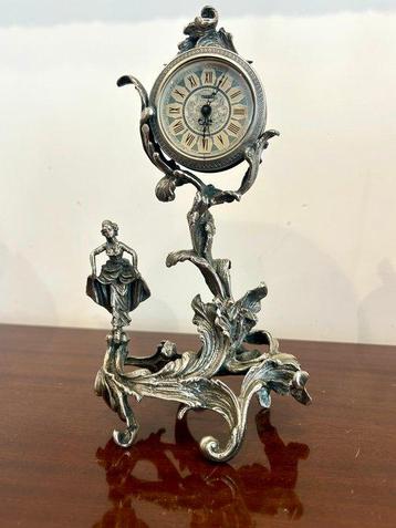 Figuur - Scultura floreale con figura femminile e orologio -