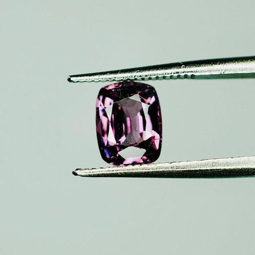 Sans Prix de Réserve Rose, Violet Spinelle - 1.39 ct -, Handtassen en Accessoires, Edelstenen