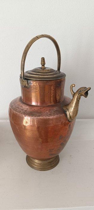 Vaas - Koper, Messing - Mezzina in koper en messing, Antiquités & Art, Curiosités & Brocante