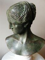 Jean Pierre Le Cann (1969) - sculptuur, Aphrodite - 42 cm -