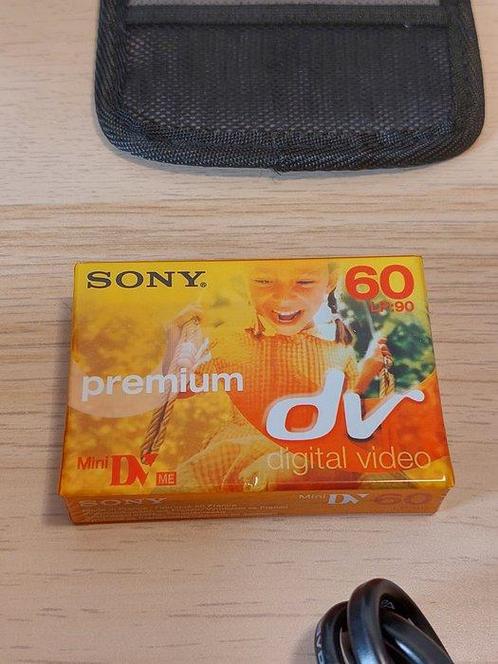 Sony DCR-PC4E, AC-VF10, Sony MiniDV Boxcamera, Verzamelen, Foto-apparatuur en Filmapparatuur