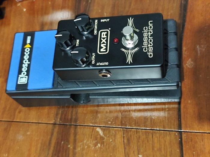 MXR Classic Distortion e Bespeco Volumen - Pédale deffet, Musique & Instruments, Instruments à corde | Guitares | Acoustiques