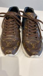 Louis Vuitton - Sneakers - Maat: Shoes / EU 39.5