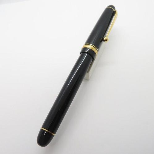 Pilot - Custom 74 (black) - 14K gold nib (Soft F) - Vulpen, Verzamelen, Pennenverzamelingen