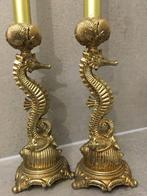 Kandelaar (2) - Hars - ZEEPAARDJES KANDELAARS