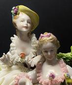 Dresden Groupe de fillettes en porcelaine délicat - Beeldje,