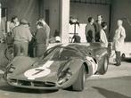 Photograph copyright stamp - 1968 Enzo Ferrari monza pits, Nieuw