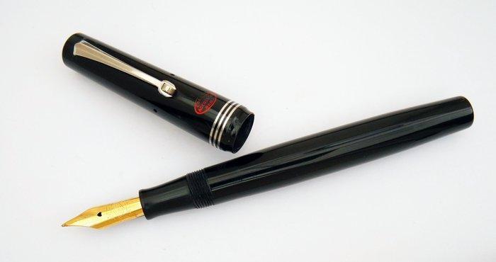 Omas - Omas Extra - Vulpen, Verzamelen, Pennenverzamelingen