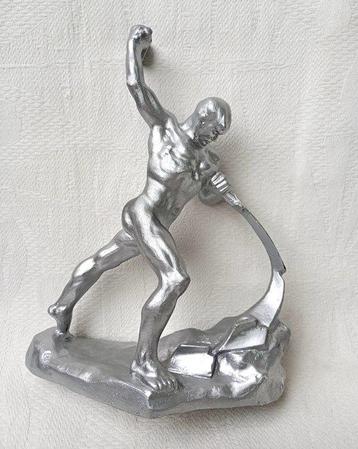 Monumentskulptura - Yevgeny Viktorovich Vuchetich