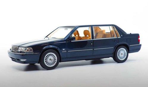 DNA Collectibles 1:18 - Modelauto - Volvo S90 Royal - 1998 -, Hobby en Vrije tijd, Modelauto's | 1:5 tot 1:12