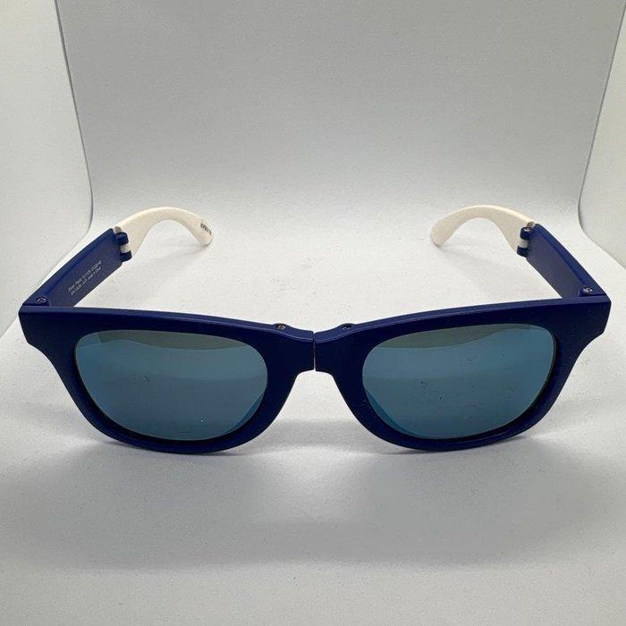 2014 FIFA World Cup Brazil Soccer Ball Display & Sunglasses, Verzamelen, Overige Verzamelen