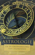 Astrologie En Ontwikkeling Van Zelfkenni 9789038912158, Boeken, Gelezen, Henriëtte Soeters, Verzenden