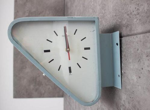 Horloge murale - Acier, Bakélite, Plastique, Verre -, Antiek en Kunst, Kunst | Designobjecten