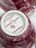 Wedgwood - Kop en schotel (6) - kop en schotels - Aardewerk