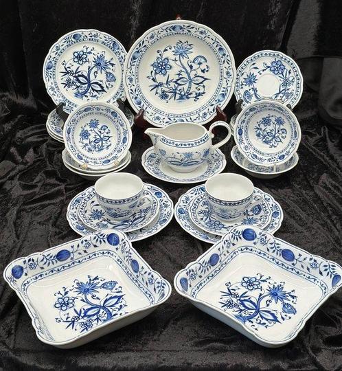 Harnas - Kahla Zwiebelmuster – Klassiek porseleinen servies, Antiek en Kunst, Antiek | Meubels | Tafels