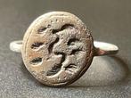 Viking periode Zilver Symbolische zegelring met een