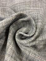 Hoogwaardig! KVADRAT geweven stof met tinten van roomwit en