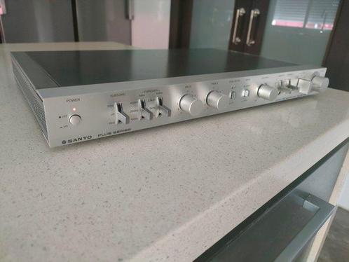 Sanyo Plus Series - C 55 Préamplificateur, Audio, Tv en Foto, Radio's