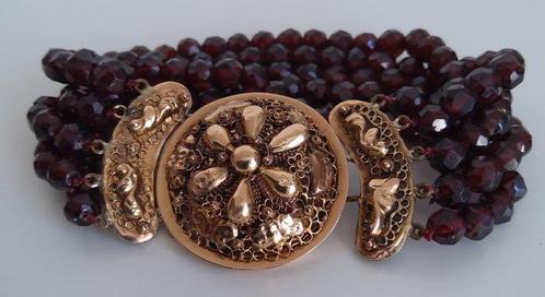Armband - 14 karaat Geel goud - Granaat, Antiek slot, Handtassen en Accessoires, Armbanden