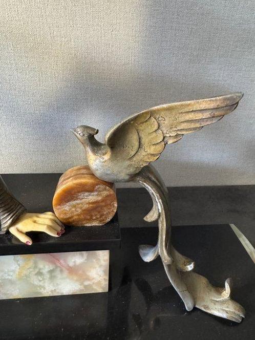Richard Gilquart - Statue, Elegante dame met vogels - 32 cm, Antiek en Kunst, Kunst | Designobjecten