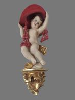 Snijwerk, farbiger Engel mit rotem Hut - Kardinalsengel